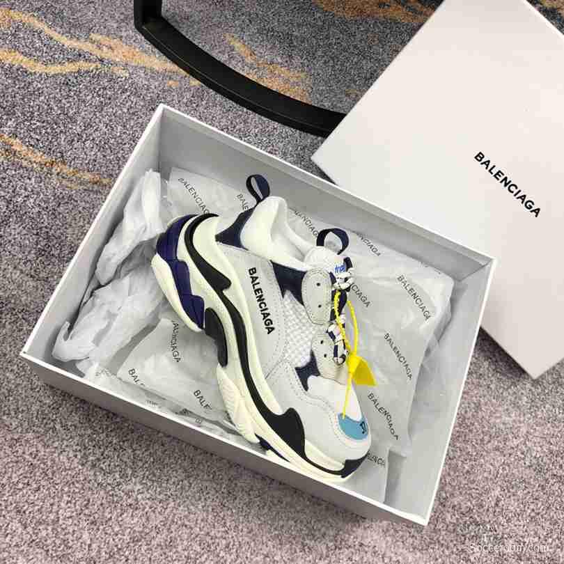 Men/Women Balenciaga Triple S Sneaker Grey