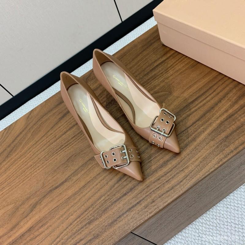 2025 Women Gianvito Rossi Pink Leather Buckle Pumps KFY00300