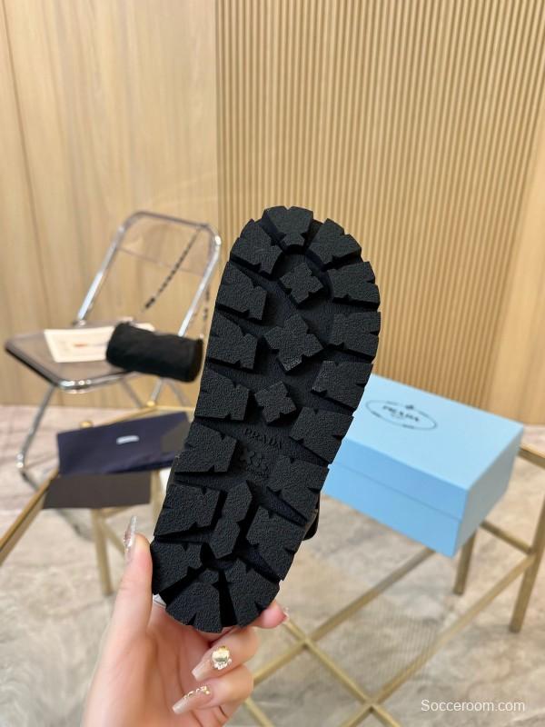 2025 Women Prada Black Leather Sandals LY00280