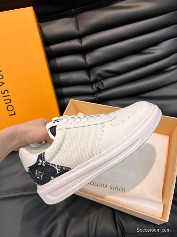 2024 Men Louis Vuitton White Leather Mesh Sneakers MJ00400