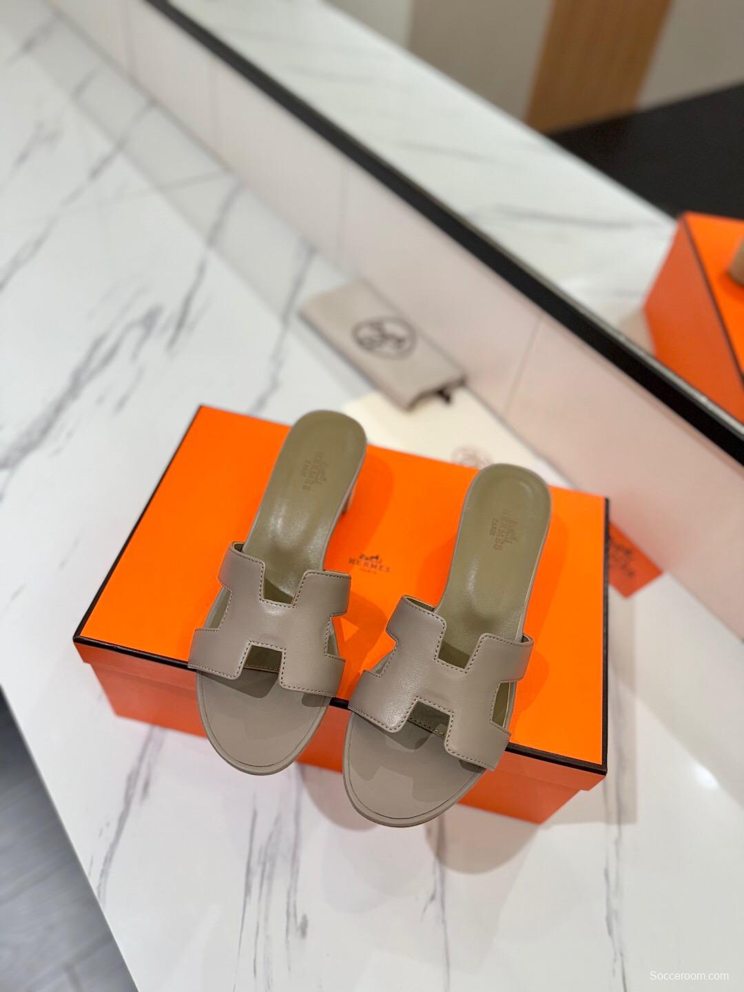 2025 Women Hermès Beige Leather Slippers