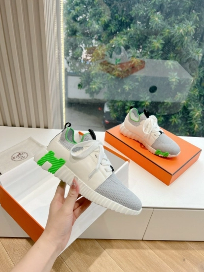 2024 Unisex Hermès White Green Calfskin Suede Sneakers MJ00290
