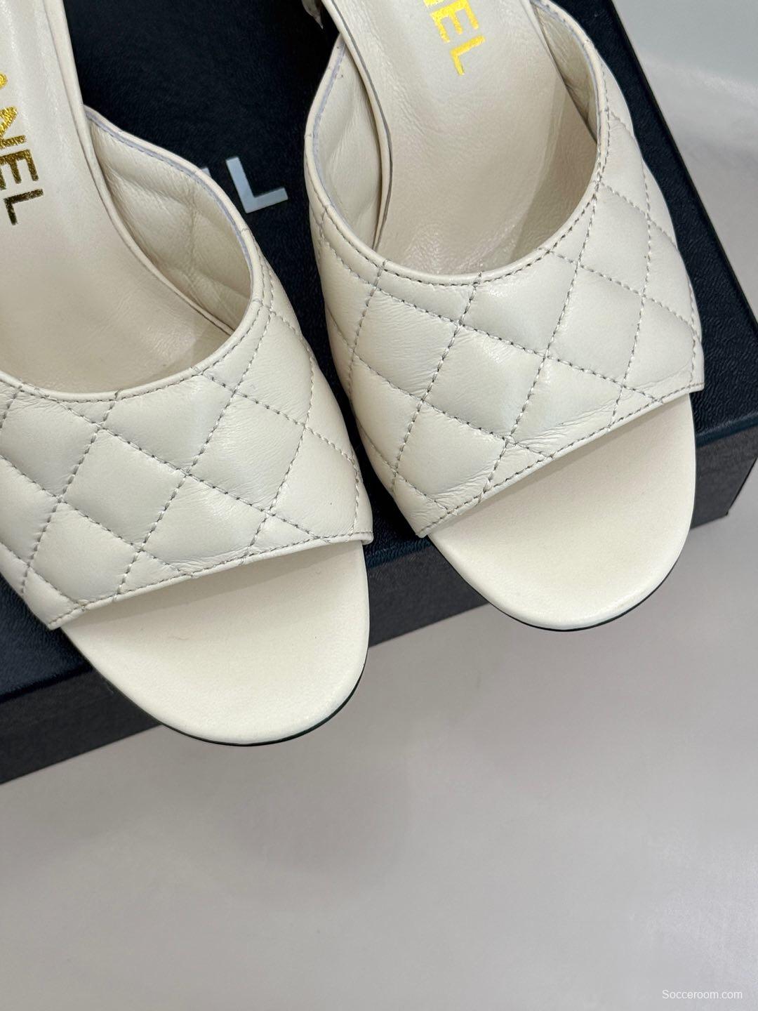 2025 Women Chanel White Lambskin High Heel Slippers Quilted KFY00260