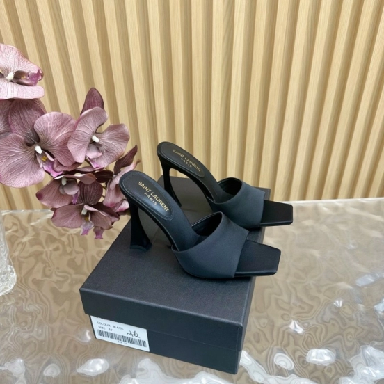 2025 Women Yves Saint Laurent Black Silk Heels KFY00280