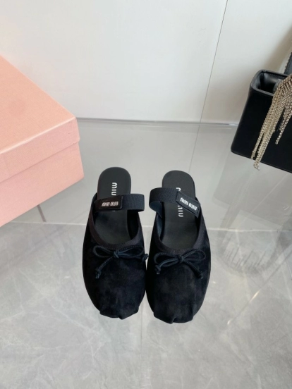 2025 Women Miu Miu Black Suede Ballet Flat Elastic Band Ballerina Slippers KFY00280