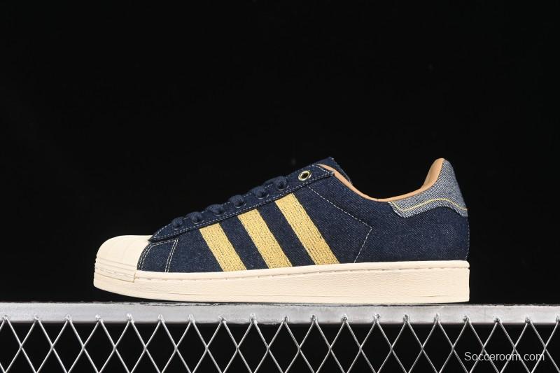 Adidas Superstar 82 Casual Sneakers with Shell Toe Design - JH5577