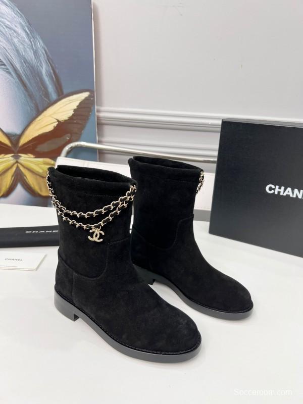 Chanel 2025 SS Quilted Leather Chain CC Emblem Flat Ankle Boots - LY00400
