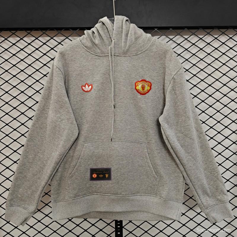 25/26 Manchester United Retro Embroidered Logo Hoodie 9 Colors